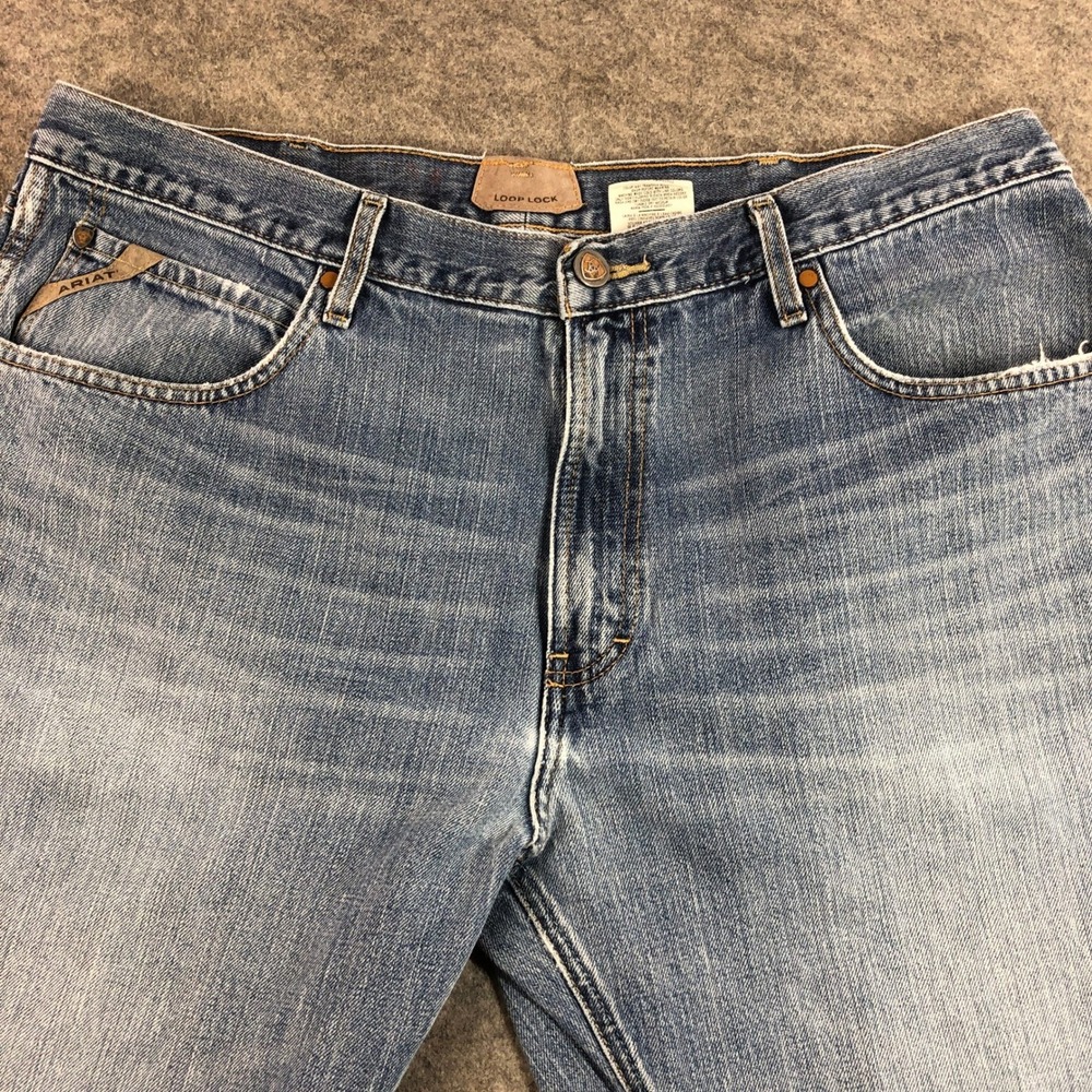Ariat Jeans Mens 38x32 Relaxed Straight Leg Blue Light Wash Mid Rise Western - Picture 4 of 15